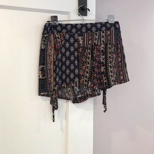 Patterned shorts